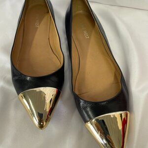 Nine West size 9 Black with gold toe a few small scratches